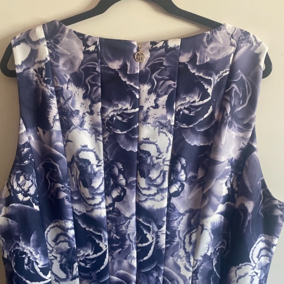 Tommy Hilfiger Dress - Picture 5 of 9